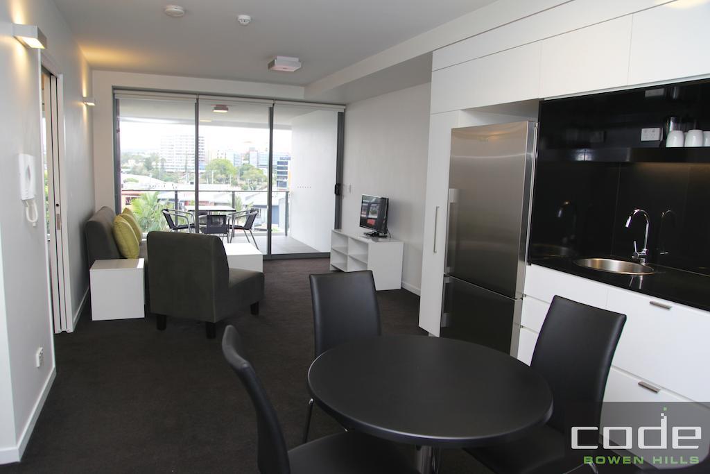 Code Apartments Brisbane Room photo